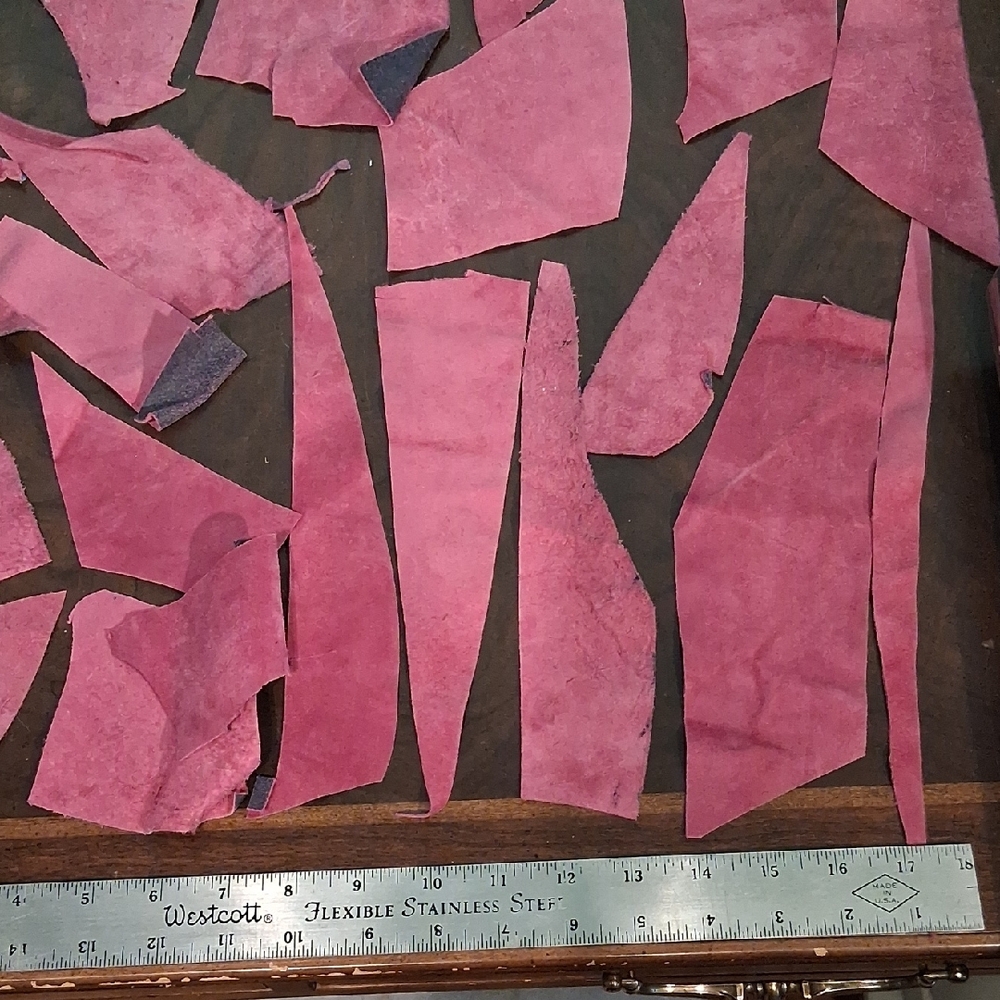 Red and Pink Leather Crafting Pieces 3262 - Picture 5 of 6